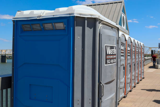 Best VIP or Luxury Restroom Trailers in Georgetown, IL